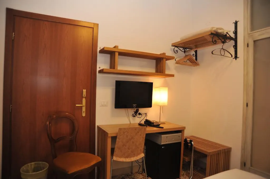 3C B&B-1